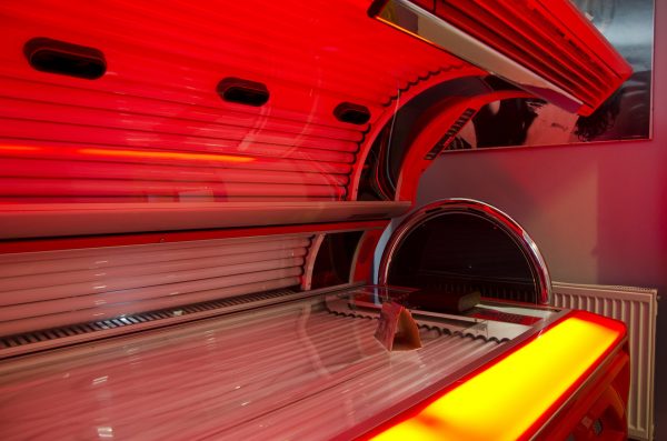 Onder de zonnebank gaan, zo slecht is het voor je